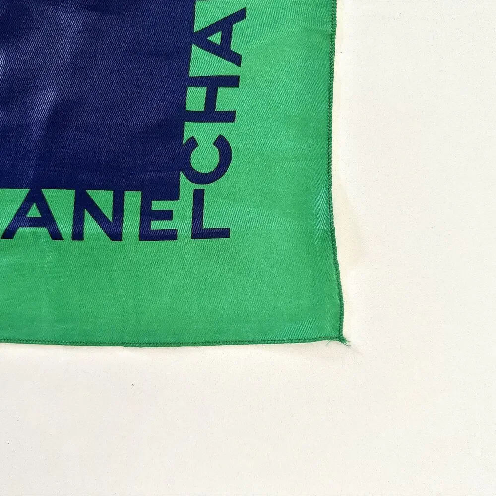 VINTAGE CHANEL SILHOUETTE PORTRAIT SCARF GREEN NAVY